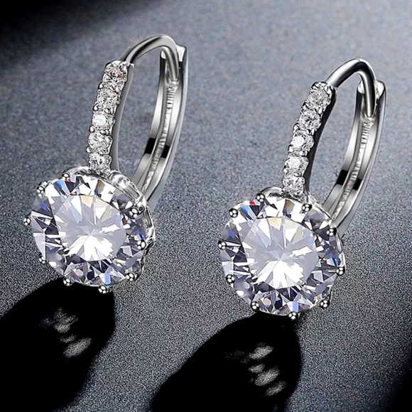 Jewelry - New Fashioned Silver Round Diamond Earrings